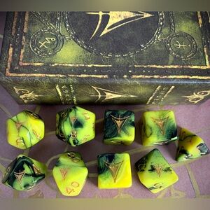 NWT Yellow Sign Elder Dice for DnD